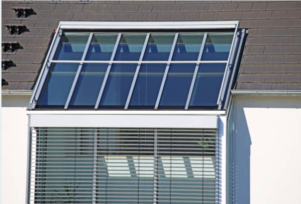Thiết kế cửa cuốn Úc tấm liền bên ngoài bảo vệ mái - cho ánh sáng vào nhà